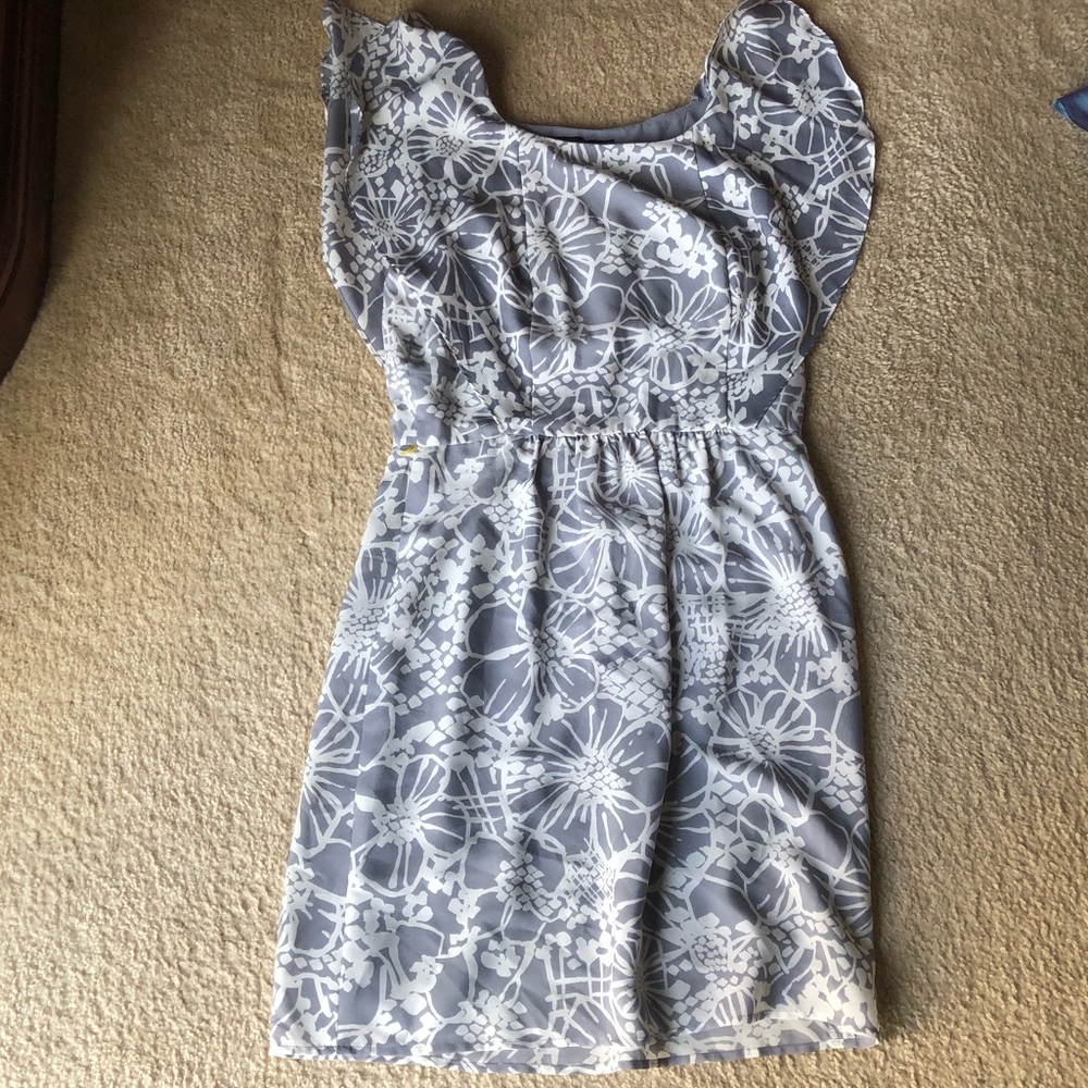 Women’s dress